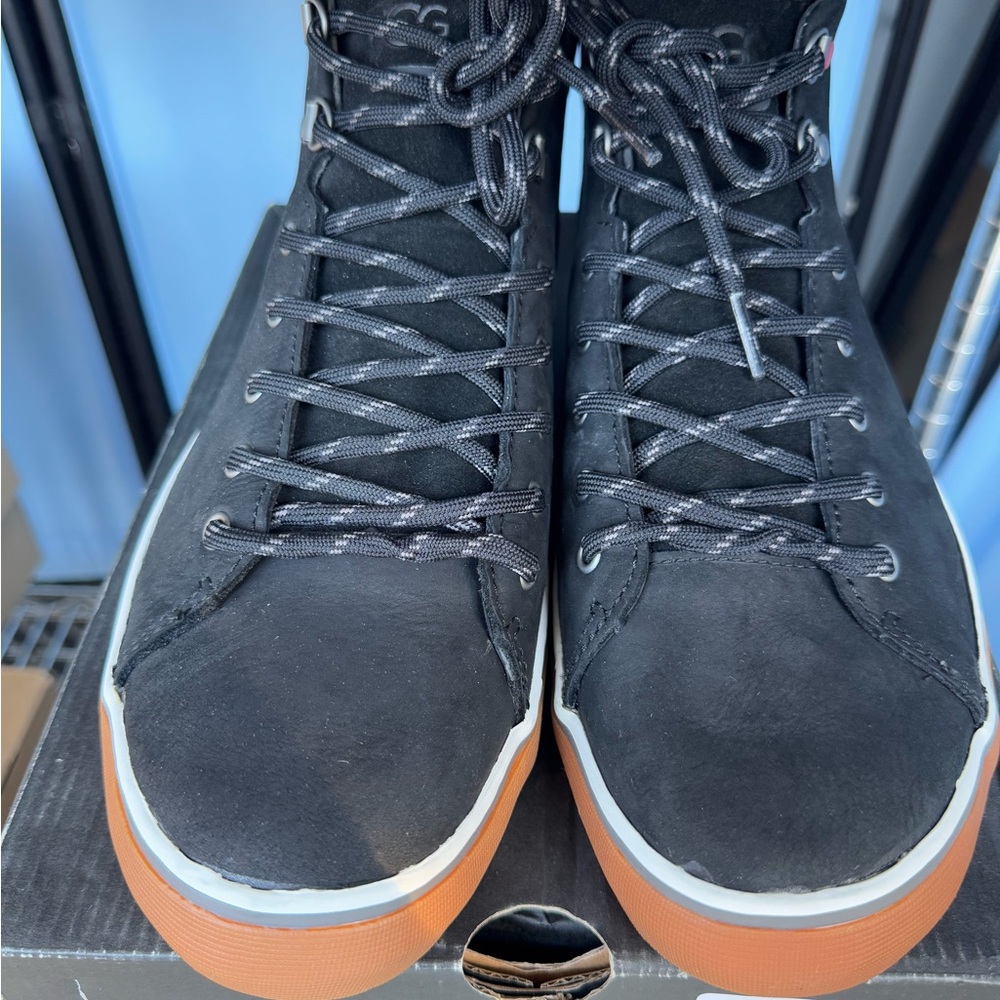 Ugg Australia Hoyt Luxe Trainer Shoes Men's Black Mid Lace Up